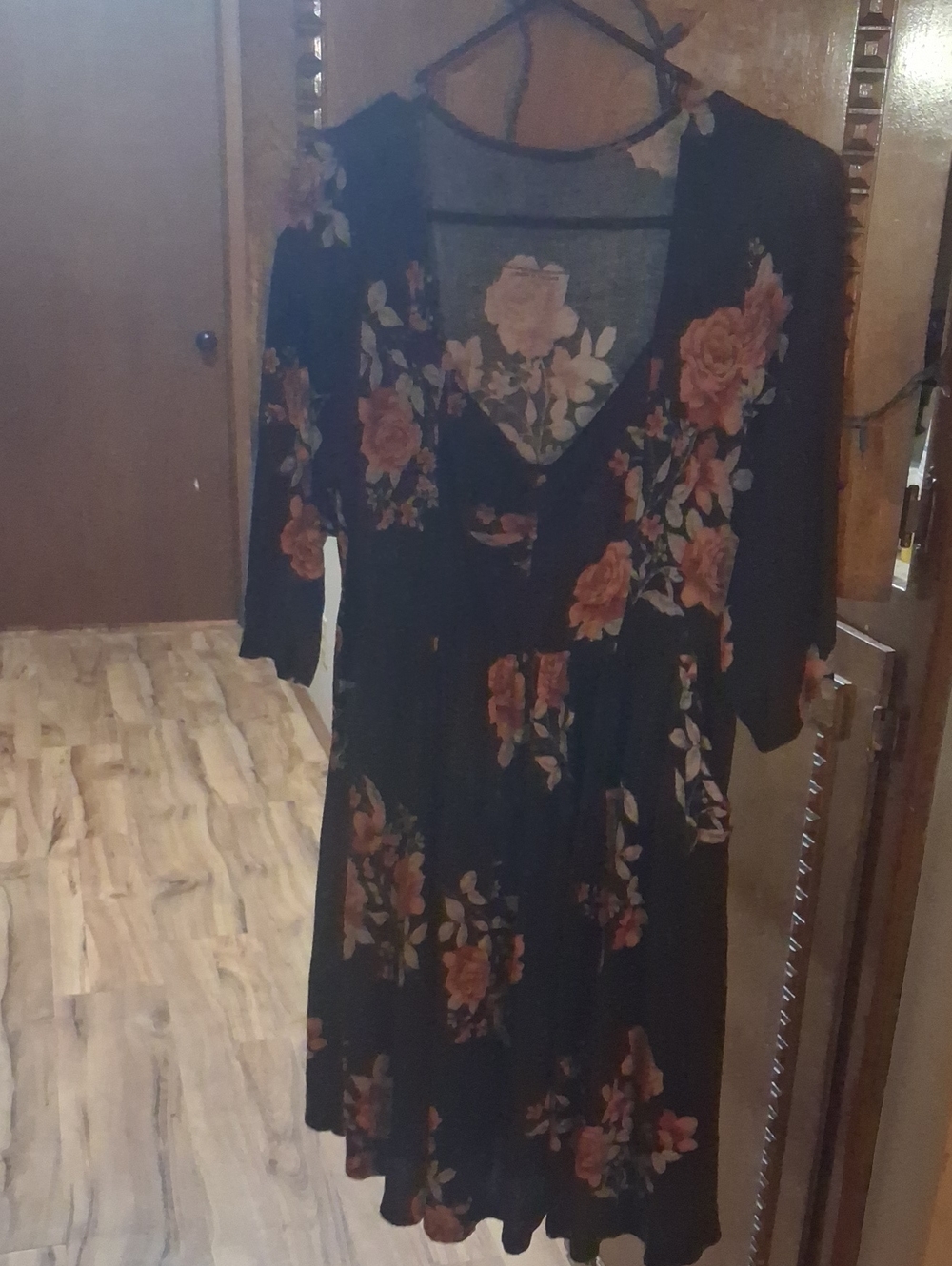 torrid Black Floral V-Neck 3/4 Long Sleeve Fit-and-Flare top with pockets